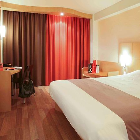Hotel Ibis ブラガ エクステリア 写真
