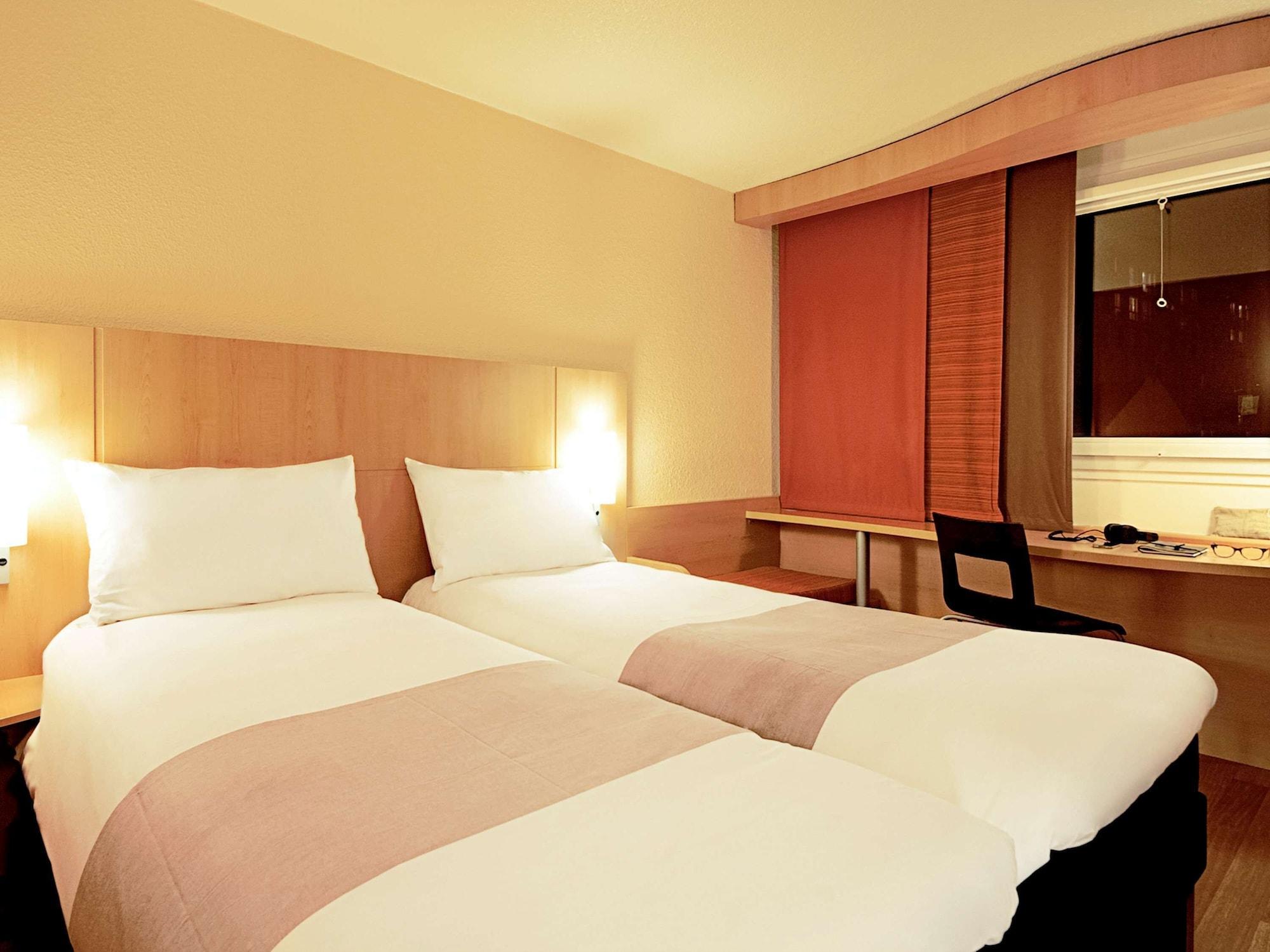 Hotel Ibis ブラガ エクステリア 写真